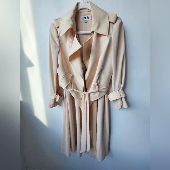 PH5 Ivory Tulle Underlay With Short Notched Collar Tie-Waist Dress Jacket - Picture 3 of 12